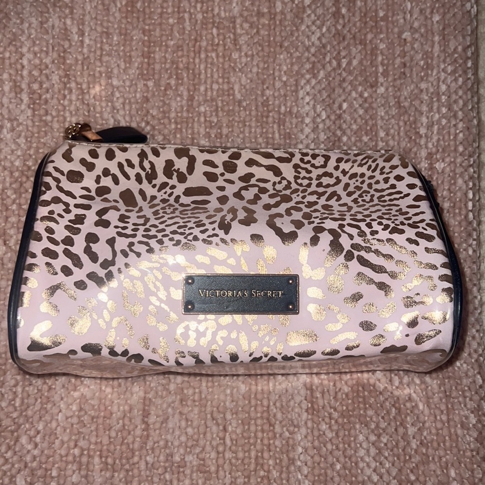 ❌SOLD❌Victoria Secret makeup bag